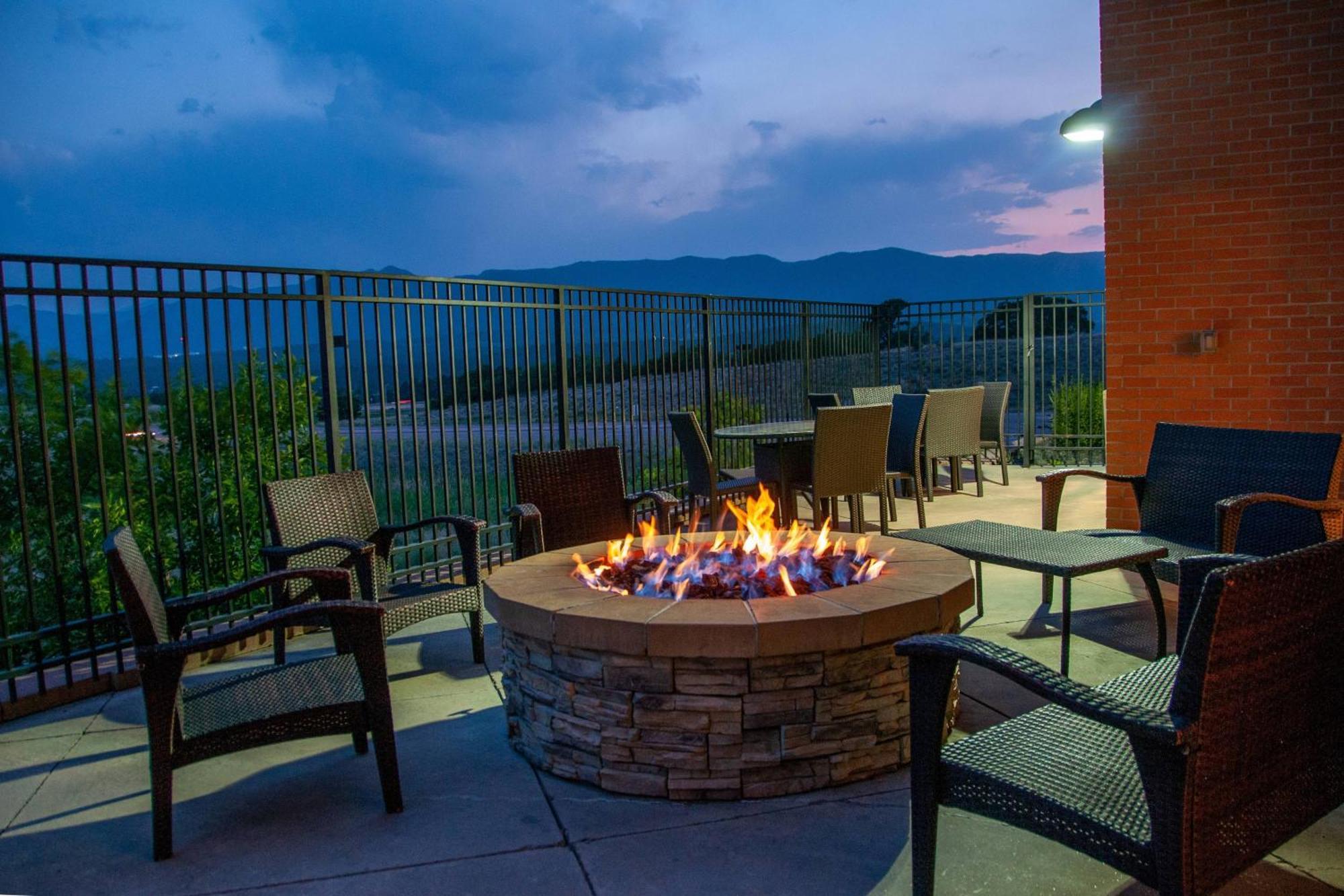 Fairfield Inn And Suites By Marriott Colorado Springs North Air Force Academy Gleneagle Екстер'єр фото